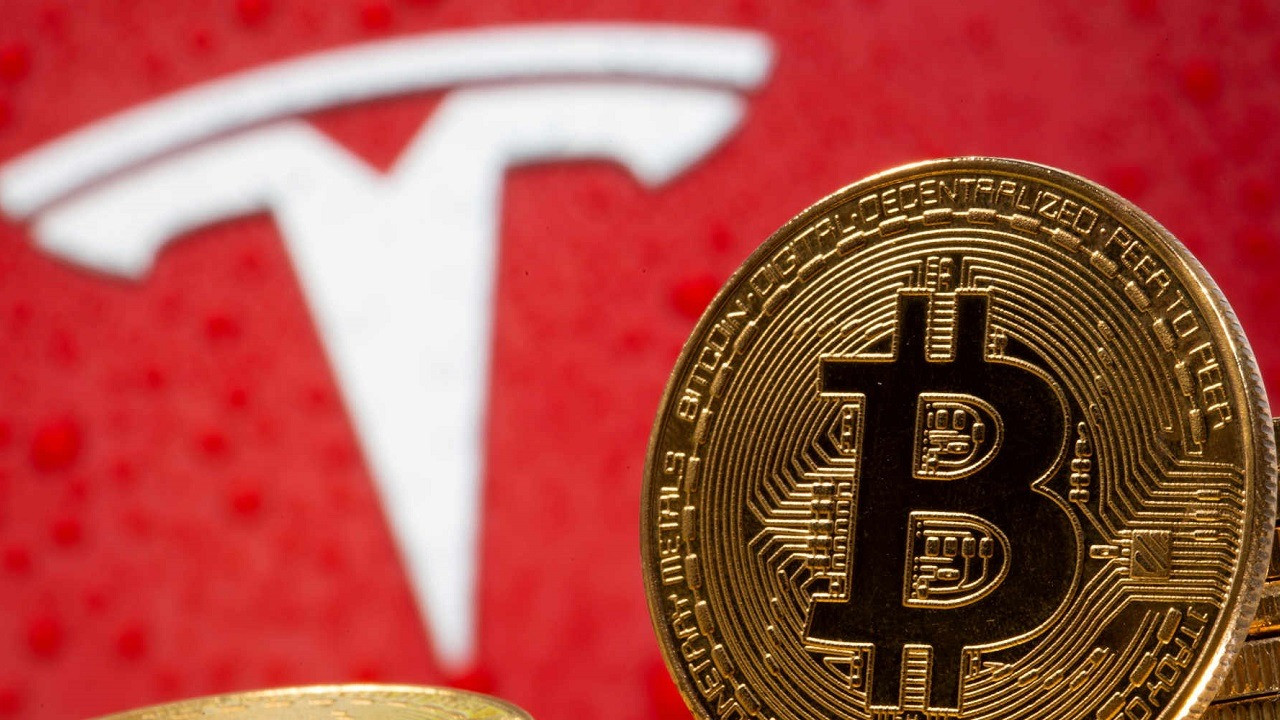 Tesla временно не будет принимать биткоины в качестве оплаты за покупку авто